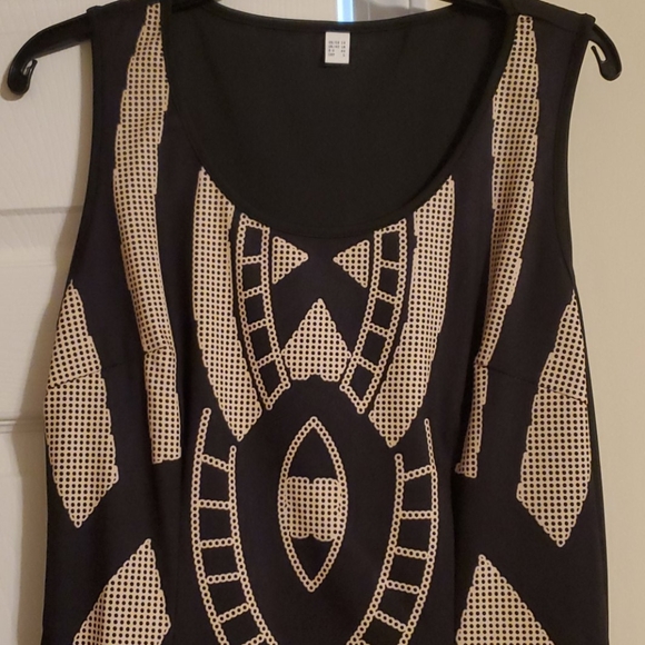 Pretty sleeveless dress - Picture 3 of 6